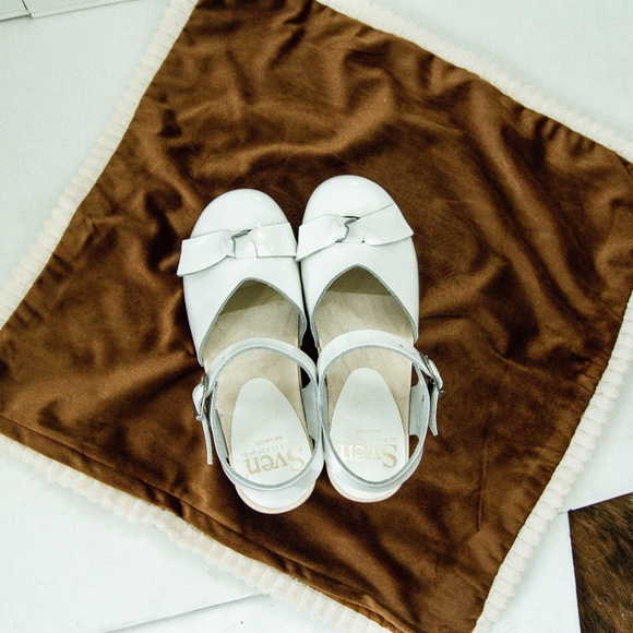 NWOT SVEN clogs - Picture 6 of 13